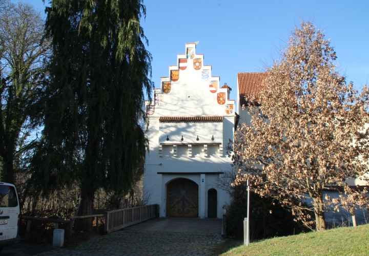 Burg Grünwald – Grünwald bei München, München Thumbnail