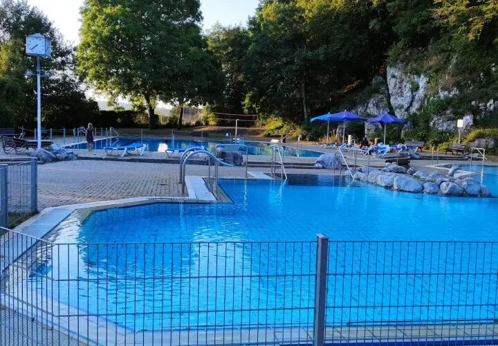 Erlebnis und Sportbad - Felsenbad Saal a.d.Donau