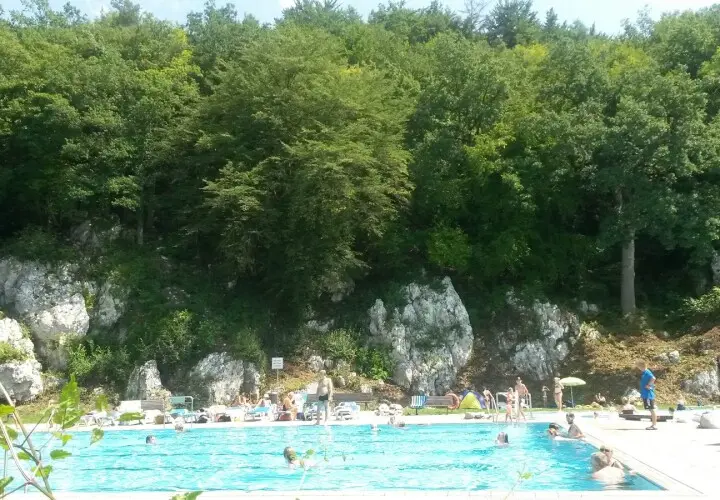 Erlebnis und Sportbad - Felsenbad Saal a.d.Donau