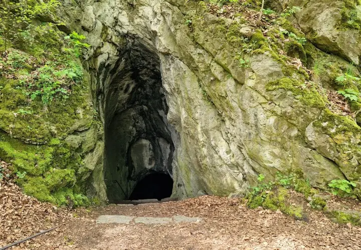 Räuberhöhle