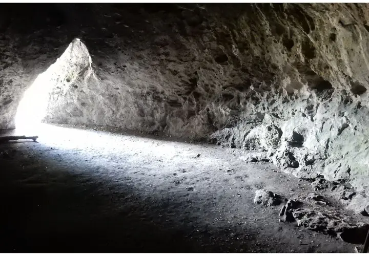 Räuberhöhle