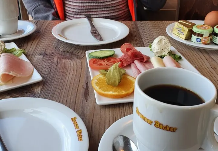 Bäckerei Brunner, Café & Bistro in Burgweinting
