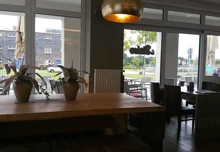 Bäckerei Brunner, Café & Bistro in Burgweinting