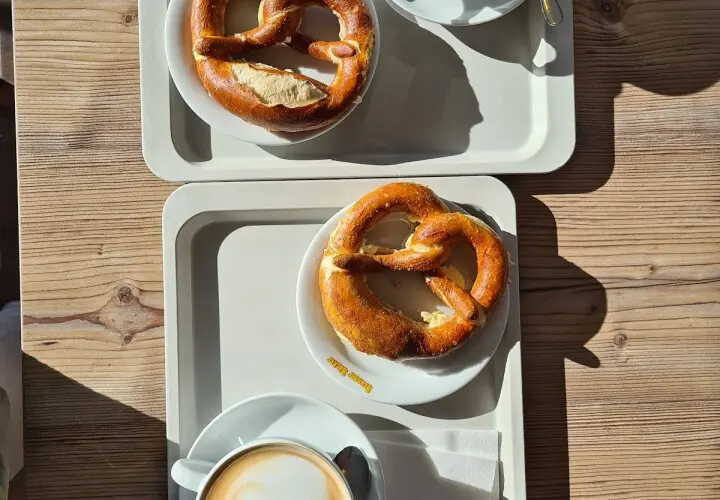 Bäckerei Brunner, Café & Bistro in Burgweinting