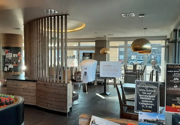 Bäckerei Brunner, Café & Bistro in Burgweinting