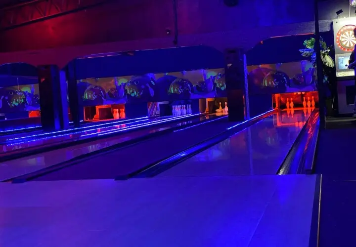 Instroke Billard & Bowling