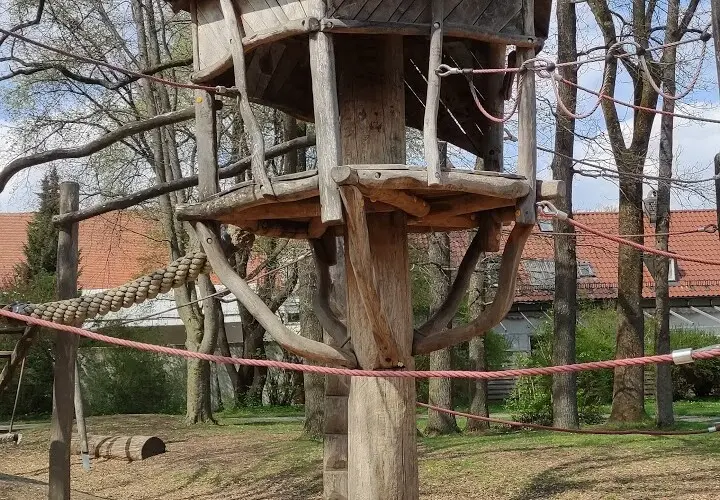 Muttergottes Spielplatz