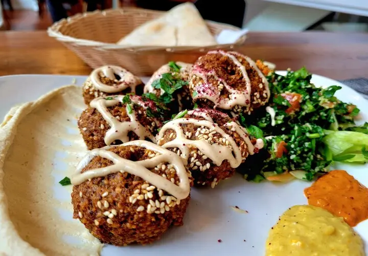 Restaurant Shushu Falafel