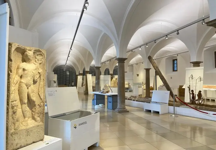 Dauerausstellung "Römerlager" des Römischen Museums im Zeughaus