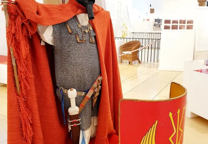 Dauerausstellung "Römerlager" des Römischen Museums im Zeughaus
