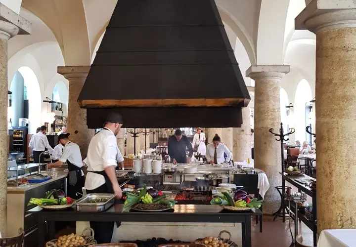 Brenner Operngrill