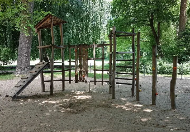 Großer Spielplatz