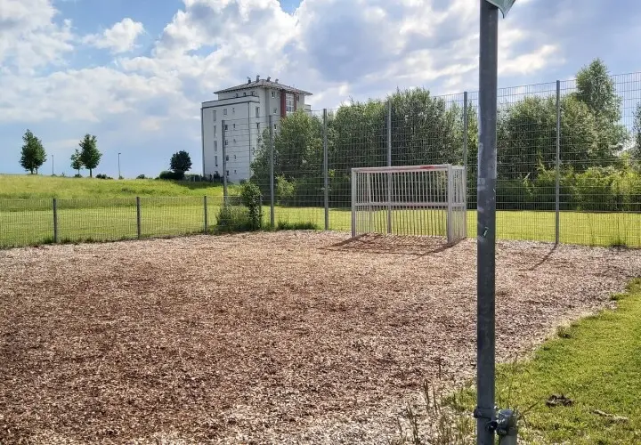 Bolzplatz am Bahndamm