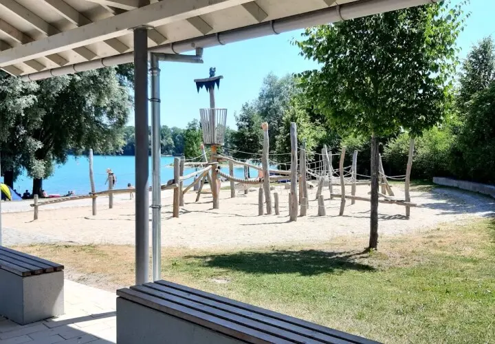 Spielplätze am See