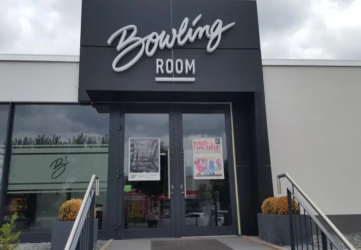 Bowling Room Trier