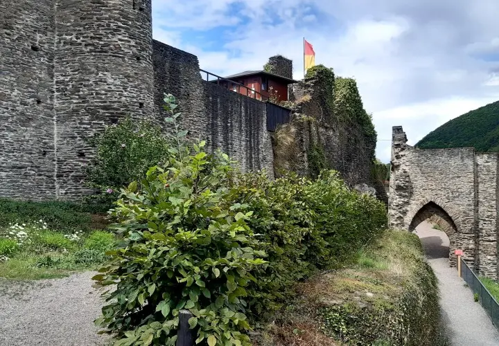 Burg Metternich