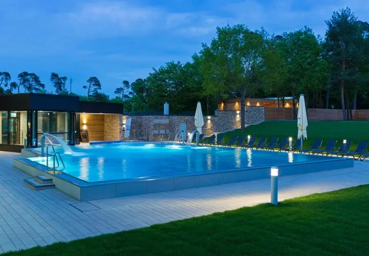 AquariUSH - Familien-Thermalbad & Sauna Oase