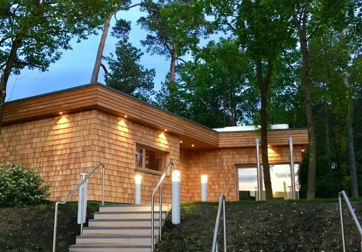 AquariUSH - Familien-Thermalbad & Sauna Oase
