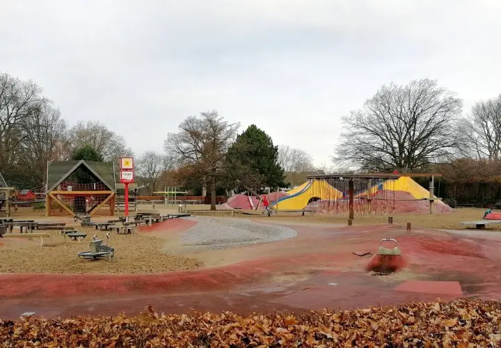 Großer Spielplatz Bullerberge