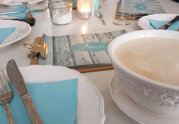 Café Amira