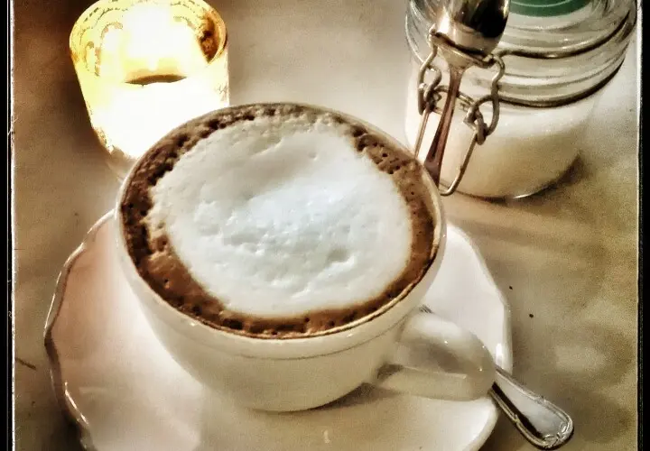 Café Amira