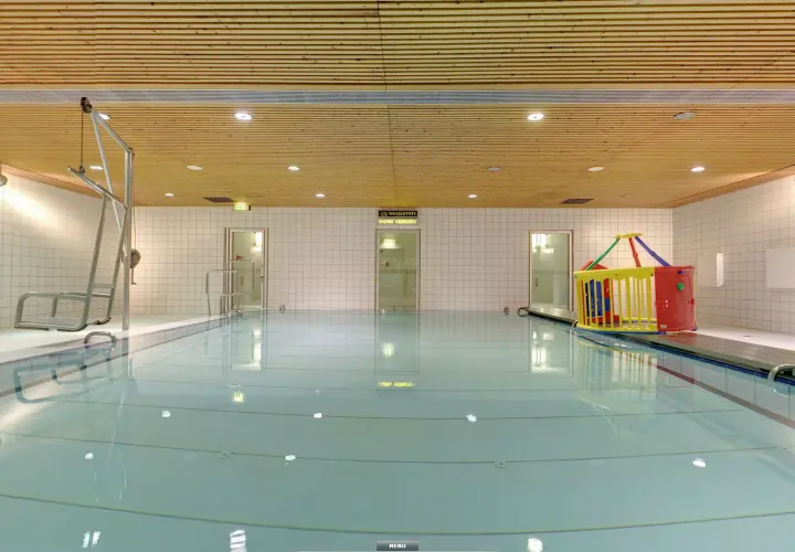 Schwimm- und Sprunghalle im Europasportpark (SSE) - Berliner Bäder