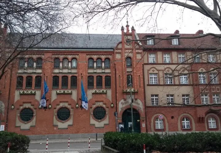 Stadtbad Charlottenburg - Neue Halle - Berliner Bäder