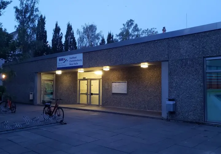 Stadtbad Charlottenburg - Neue Halle - Berliner Bäder