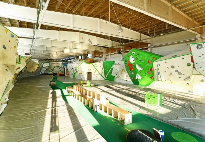 Ostbloc Boulderhalle