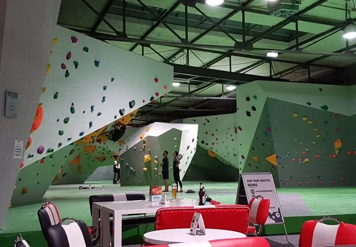 Cliffhanger Boulderlounge