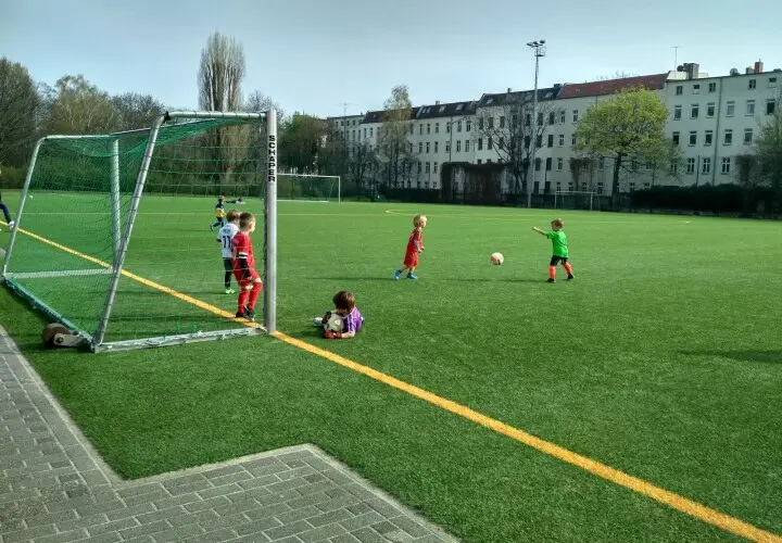 Sportplatz Hauffstraße