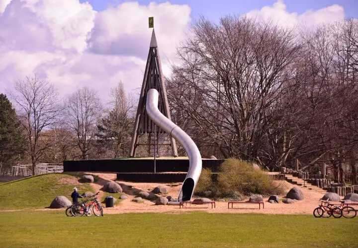 Spielplatz im Rheinpark