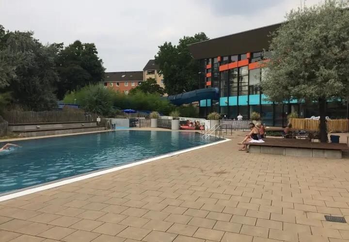 Höhenbergbad