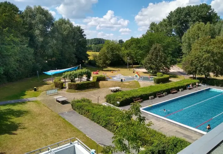 Schwimmbad Zündorf