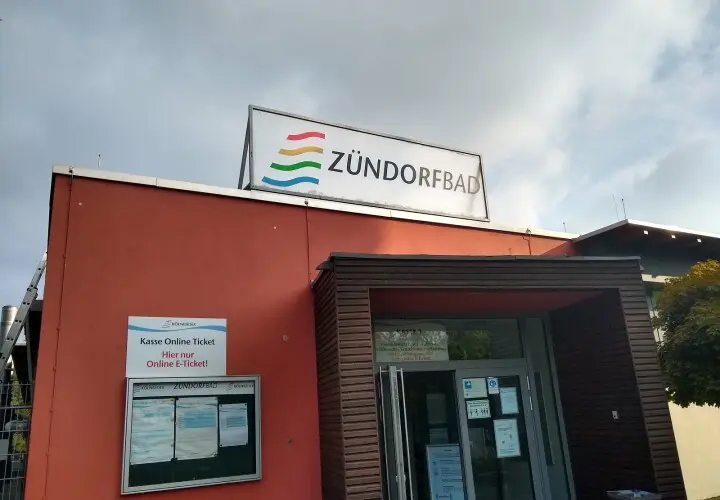 Schwimmbad Zündorf