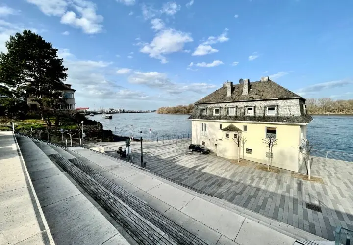 Rheinuferpromenade, Wesseling