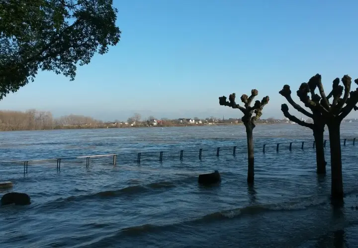 Rheinuferpromenade, Wesseling
