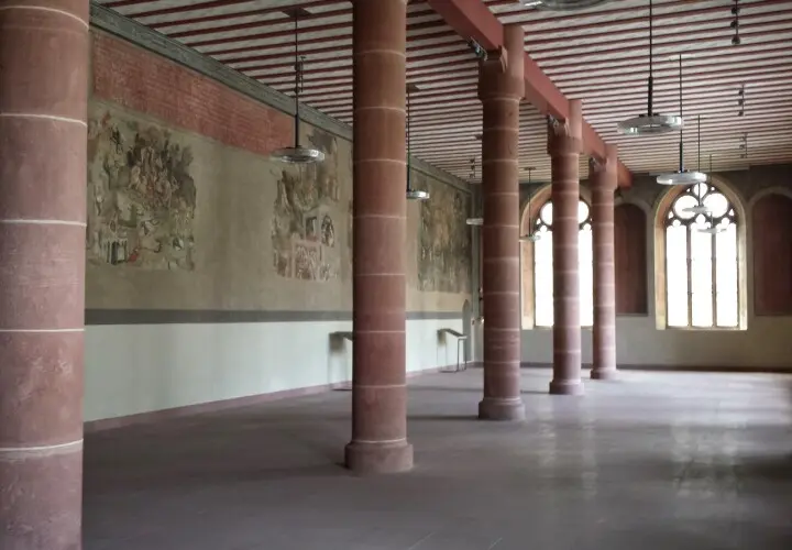 Institut für Stadtgeschichte im Karmeliterkloster