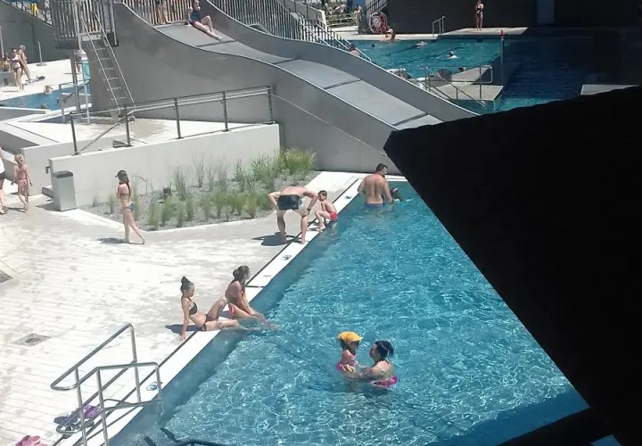 fresch - Freisinger Erlebnis Schwimmbad (Hallenbad Freibad Sauna)