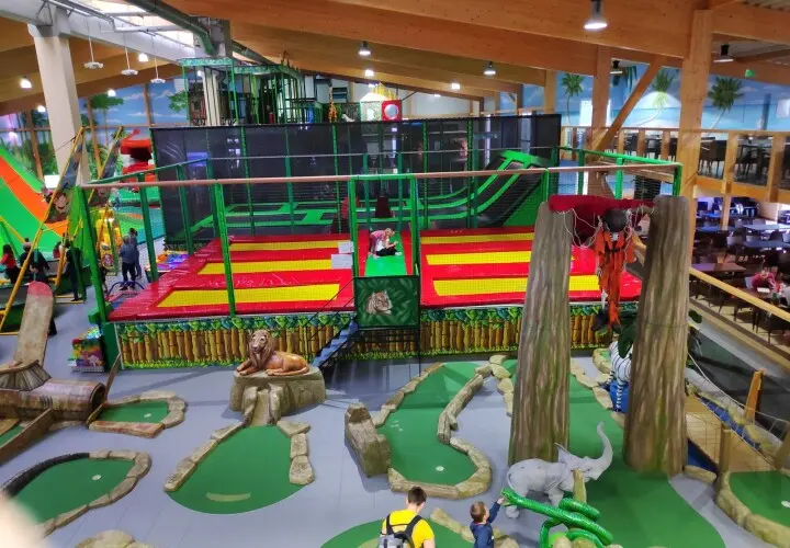 Kibungu Indoor-Spielparadies in WURMBERG