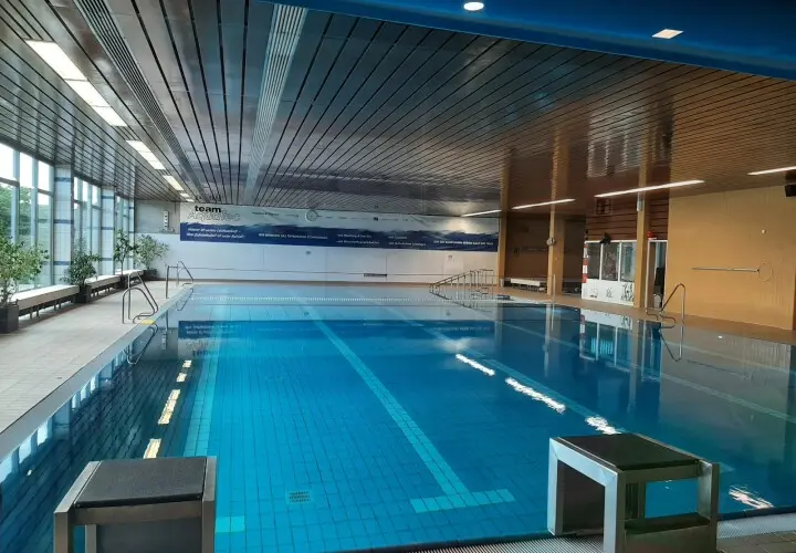Ozonhallenbad mit Sauna