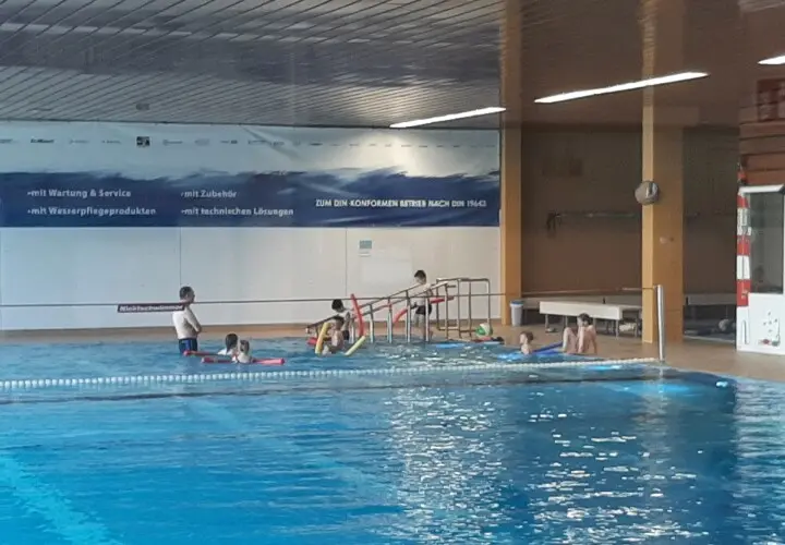 Ozonhallenbad mit Sauna