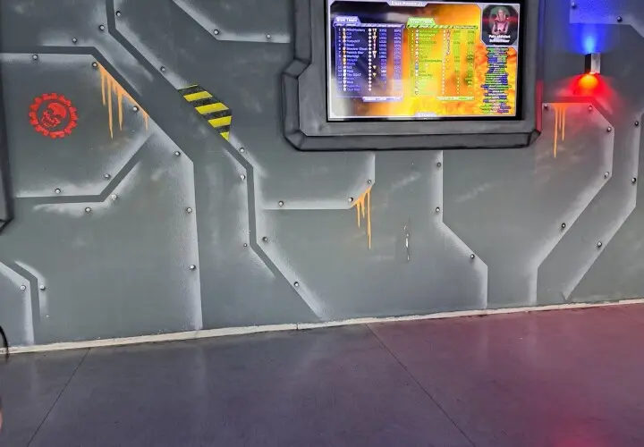 GlowZone Schwarzlicht Minigolf Augsburg