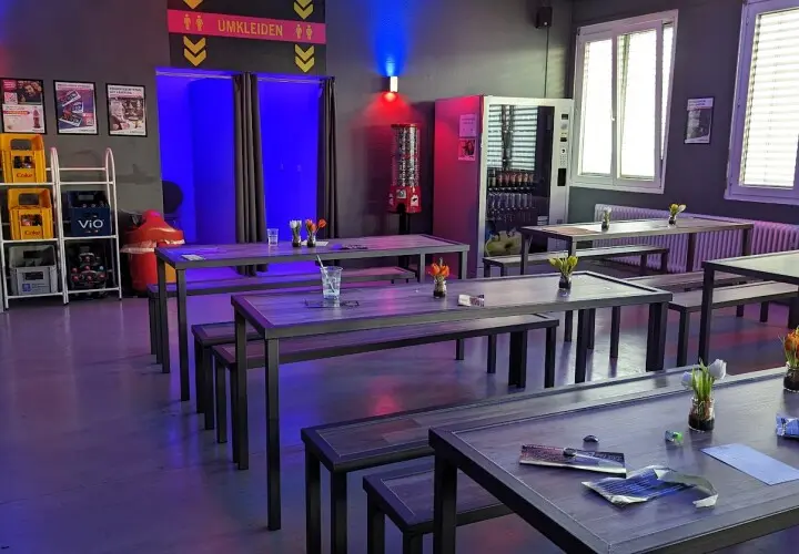 GlowZone Schwarzlicht Minigolf Augsburg