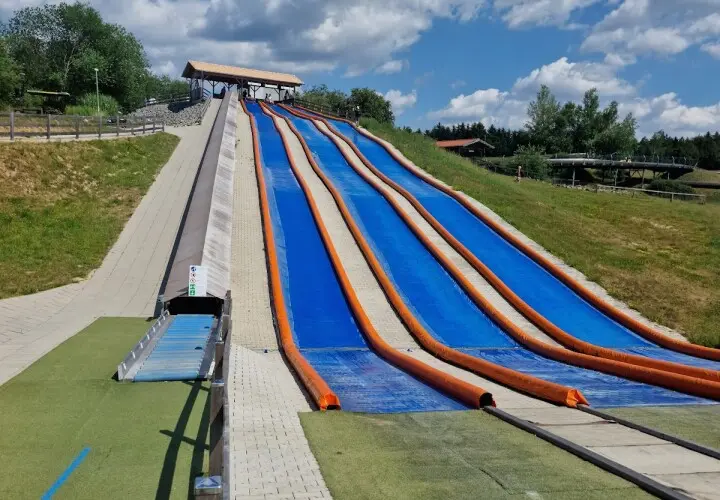 Erlebnispark Voglsam, Baumhaus, Kartbahn, Ballonfahren uvm