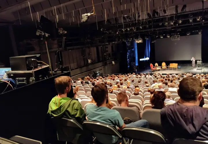 Münchner Volkstheater GmbH