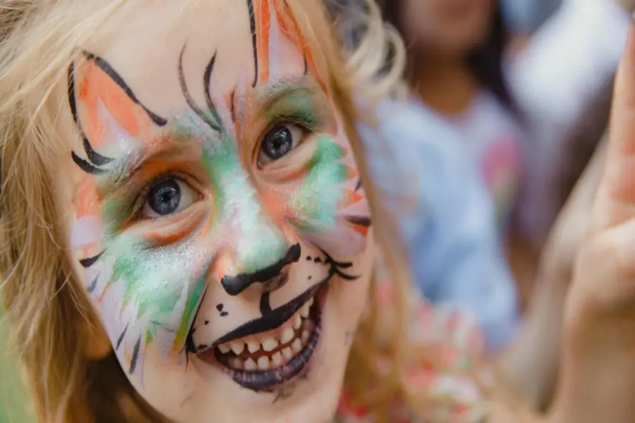 Kinderschminken - Tipps, Tricks und kreative Ideen für Geburtstag, Halloween und Karneval
