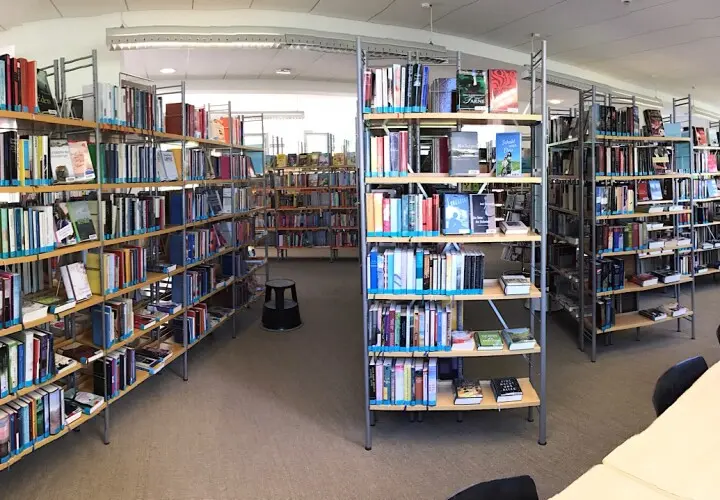 Kreis- u. Stadtbibliothek am MMG Vilsbiburg